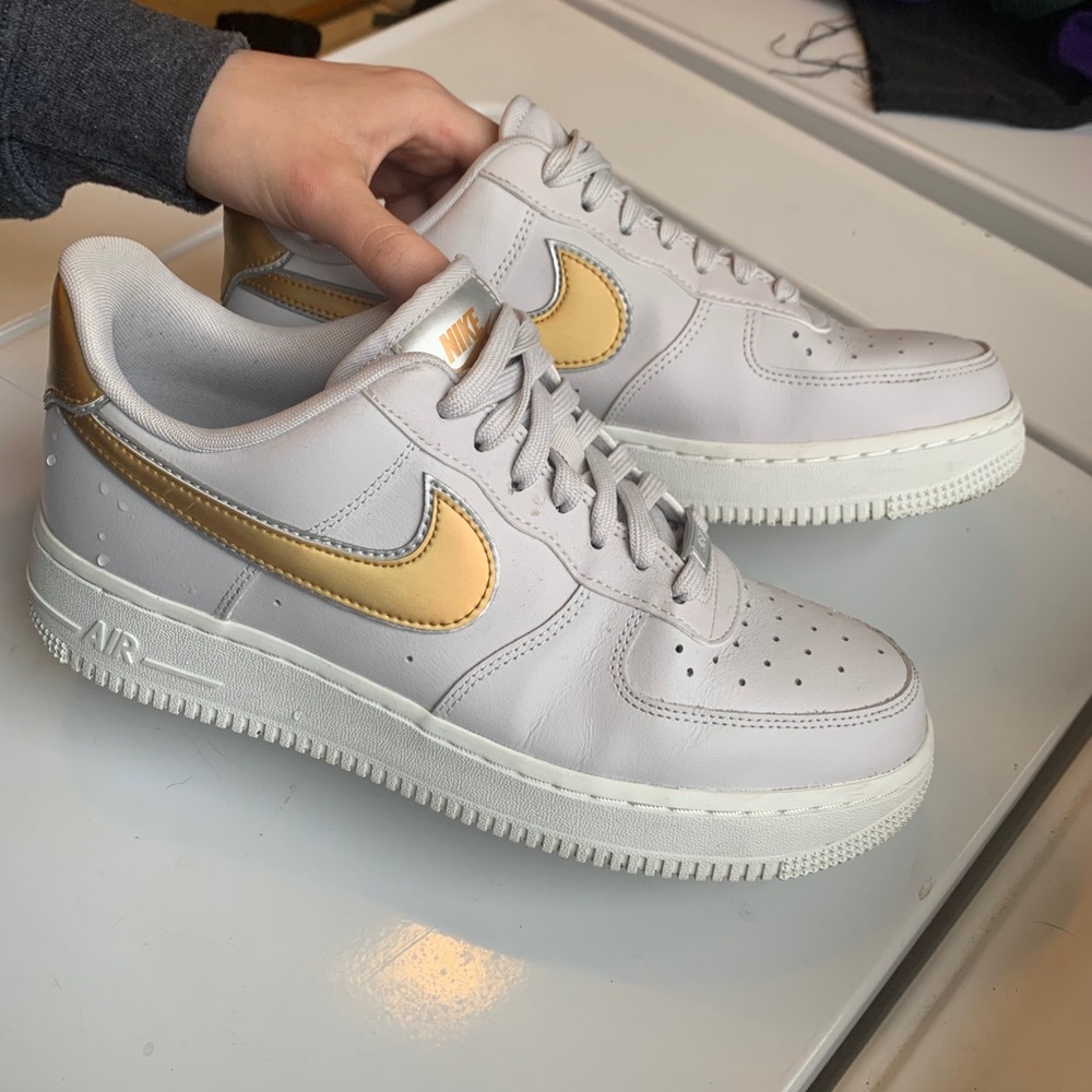 Air Force 1 sneakers